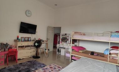 RUMAH MODERN 3 LANTAI di JATIBENING, BEKASI