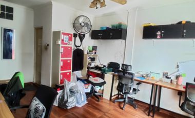 RUMAH MODERN 3 LANTAI di JATIBENING, BEKASI