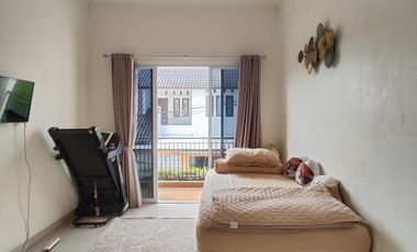 RUMAH MODERN 3 LANTAI di JATIBENING, BEKASI