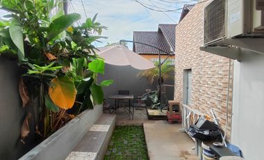 RUMAH MODERN 3 LANTAI di JATIBENING, BEKASI