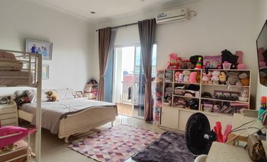 RUMAH MODERN 3 LANTAI di JATIBENING, BEKASI