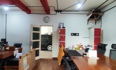 RUMAH MODERN 3 LANTAI di JATIBENING, BEKASI