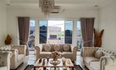 RUMAH MODERN 3 LANTAI di JATIBENING, BEKASI