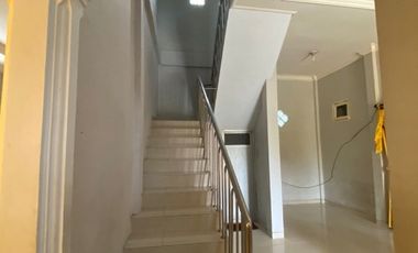 DIJUAL CEPAT  RUMAH BAGUS  DI KOMPEK ELIT    WAYHITAM PALEMBANG