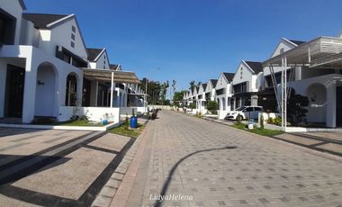 RUMAH SIAP DITEMPATI OPER KREDIT 95JT SELATAN SURABAYA