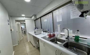 Local Comercial en Arriendo en Egaña, cercana a Mall Paseo Costanera