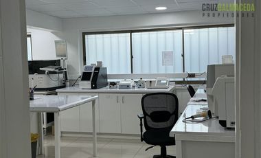 Local Comercial en Arriendo en Egaña, cercana a Mall Paseo Costanera