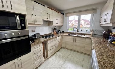 Casa en Venta en COD39028 Hermosa casa en puertas del sol Temuco