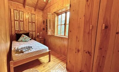 Casa en Venta en Venta de Parcela con 2 Casas, Gran Piscina, Terreno 5.000 m2, Centro San Alfonso