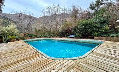 Casa en Venta en Venta de Parcela con 2 Casas, Gran Piscina, Terreno 5.000 m2, Centro San Alfonso