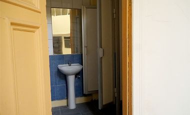 Local Comercial en Arriendo en Monjitas / Santo Domingo/metro Bellas Artes