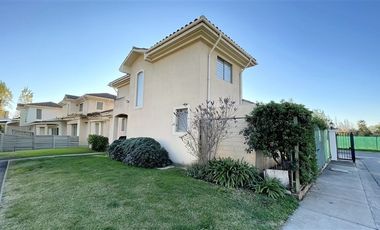 Casa en Venta en PJE 2 LT B 6 COND LA FONTANA
