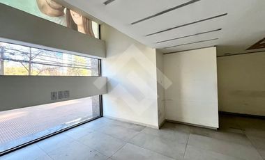 Local Comercial en Venta en Americo Vespucio y Del Inca