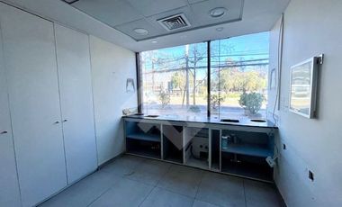 Local Comercial en Venta en Americo Vespucio y Del Inca