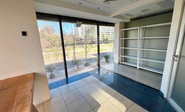 Local Comercial en Venta en Americo Vespucio y Del Inca