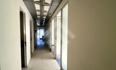 Local Comercial en Venta en Americo Vespucio y Del Inca