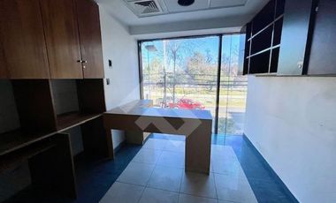 Local Comercial en Venta en Americo Vespucio y Del Inca