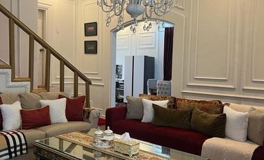 Dijual Vila 2 lantai Full Furnish di Villa Istana Bunga, Lembang