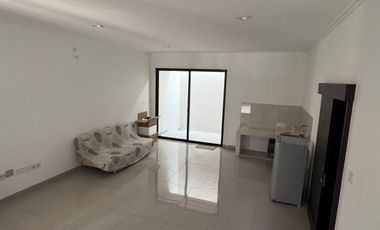 Disewa murah Rumah PIK Mile 6x15 3+1BR semi furnish