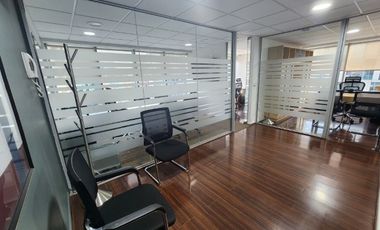 ESPECTACULAR OFICINA AMOBLADA CERRO EL PLOMO/ LAS CONDES