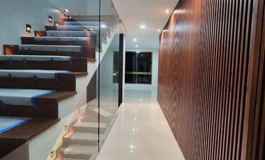 Casa en venta en Fracc. Paseo de la Reina- Diseño interior 100% exclusivo