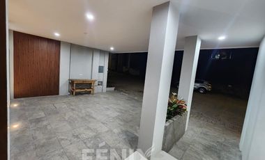 Casa en venta en Fracc. Paseo de la Reina- Diseño interior 100% exclusivo