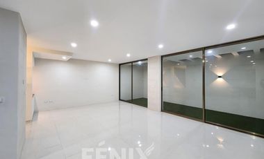 Casa en venta en Fracc. Paseo de la Reina- Diseño interior 100% exclusivo