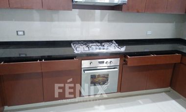 Casa en venta en Fracc. Paseo de la Reina- Diseño interior 100% exclusivo