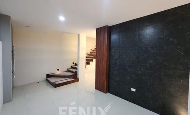 Casa en venta en Fracc. Paseo de la Reina- Diseño interior 100% exclusivo