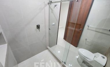 Casa en venta en Fracc. Paseo de la Reina- Diseño interior 100% exclusivo