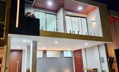 Casa en venta en Fracc. Paseo de la Reina- Diseño interior 100% exclusivo