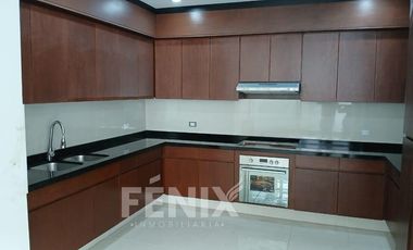 Casa en venta en Fracc. Paseo de la Reina- Diseño interior 100% exclusivo