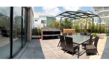 Tu Oasis Privado en la Ciudad: Penthouse de 357 m² en Lomas del Río.