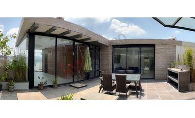 Tu Oasis Privado en la Ciudad: Penthouse de 357 m² en Lomas del Río.