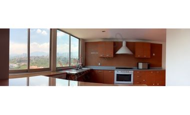 Tu Oasis Privado en la Ciudad: Penthouse de 357 m² en Lomas del Río.