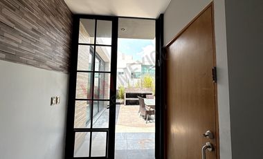 Tu Oasis Privado en la Ciudad: Penthouse de 357 m² en Lomas del Río.