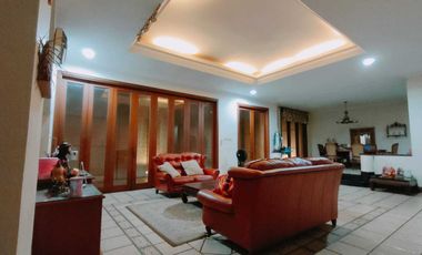 Dijual Rumah Mewah Dan Bagus di Mega Kebon Jeruk, Jakarta Barat