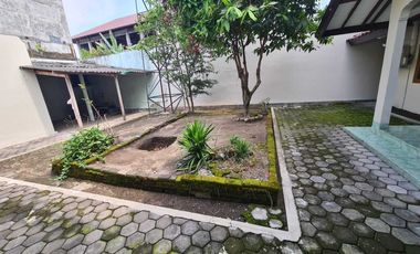 RUMAH 2 LANTAI BUAT HOMESTAY STRATEGIS MURAH DEKAT JL BUGISAN YOGYA