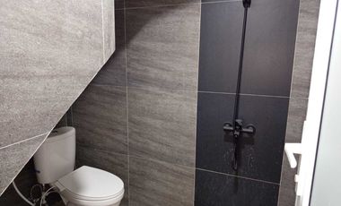 DIJUAL RUMAH MEWAH I-TOWN JALAN RESIDEN ABDUL ROZAK PALEMBANG