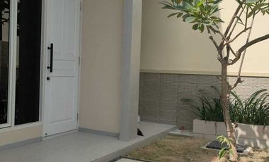 Rumah Baru Gress Pondok Tjandra 2 Lantai siap Huni dekat Club House