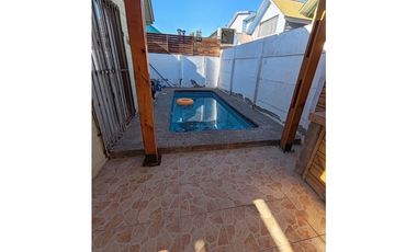 SE ARRIENDA HERMOSA CASA FAMILIAR CON PISCINA
