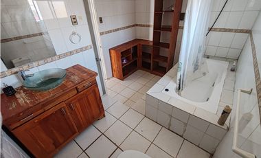 SE ARRIENDA HERMOSA CASA FAMILIAR CON PISCINA