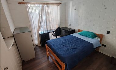 SE ARRIENDA HERMOSA CASA FAMILIAR CON PISCINA
