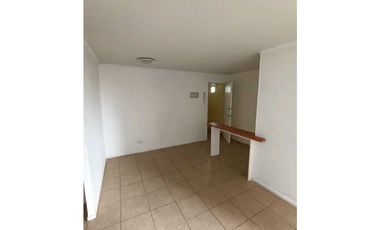 DEPARTAMENTO SIN AMOBLAR TRES HABITACIONES