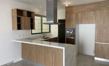 Renta Casa Nueva en Residencial Alina, zona Carretera Nacional,  Monterrey