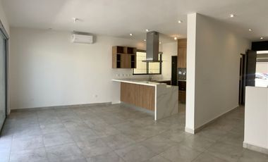 Renta Casa Nueva en Residencial Alina, zona Carretera Nacional,  Monterrey