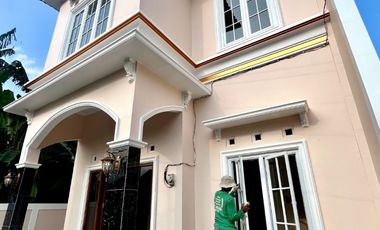 Rumah baru desain Klasik dekat pasar Ngipik Banguntapan