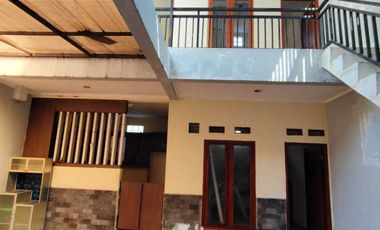 KEREN BANGET NIH RUMAH SIAP.HUNI 2 LANTAI ANTAPANI TENGAH BANDUNG