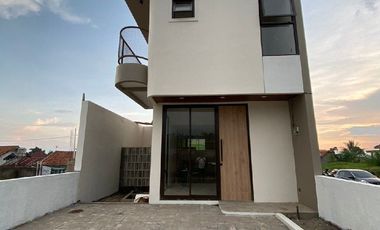 Jual Rumah Nuansa Villa Murah dekat Gerbang Tol Padalarang bandung