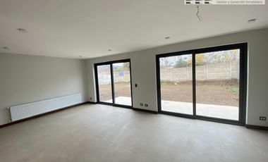 Casa a estrenar en sector Nogales 3D3B